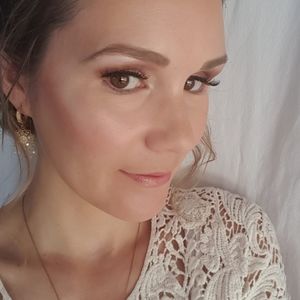 Meet your Posher, Shawna